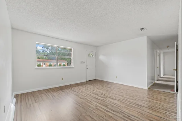 $199,900 | 7115 Peninsula Drive, Pensacola, FL 32526