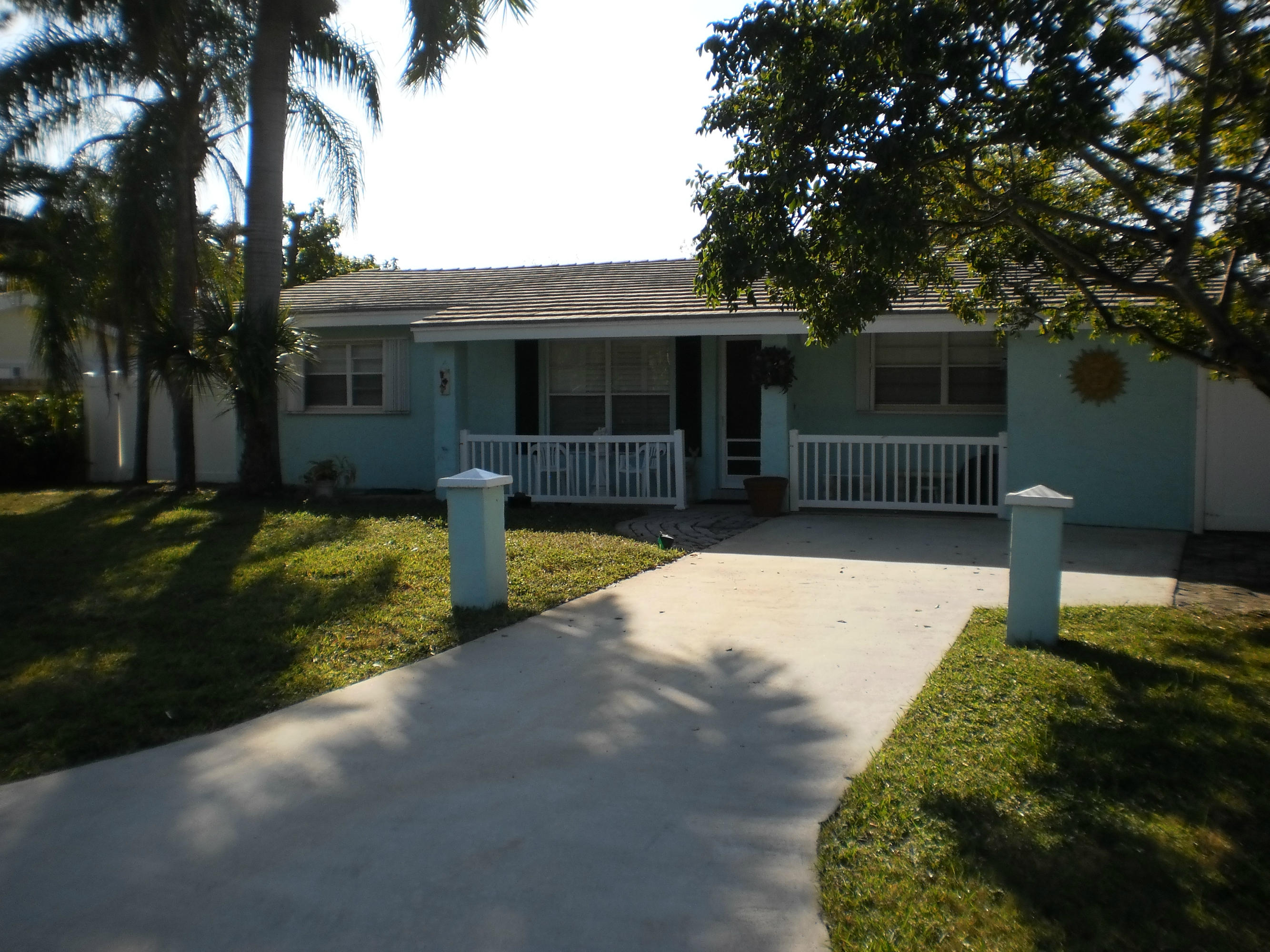 230 Northwest 10th Street Boca Raton, FL 33432 - Photo 2 of 15 P1010602