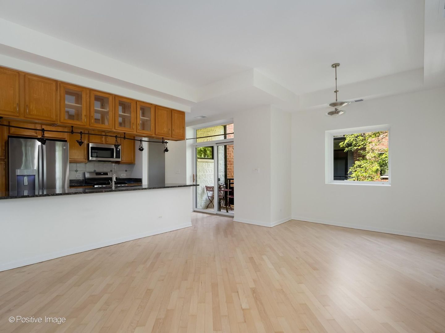2317 West Wolfram Street, Unit 411 Chicago, IL 60618 - Photo 8 of 20