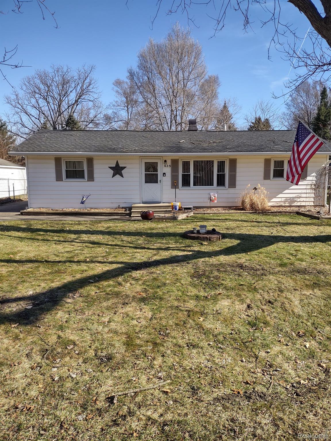 435 Clark Road Highland, MI 48357 - Photo 1 of 14 Gallery Image 1
