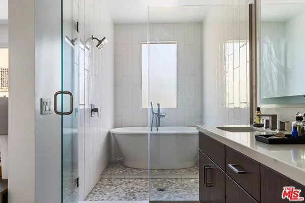 $6,700 | 1902 Liberty Court, Los Angeles, CA 90026