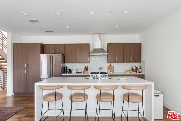 $6,700 | 1902 Liberty Court, Los Angeles, CA 90026