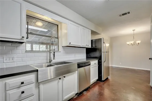 $350,000 | 110 Skyview Terrace, Leander, TX 78641