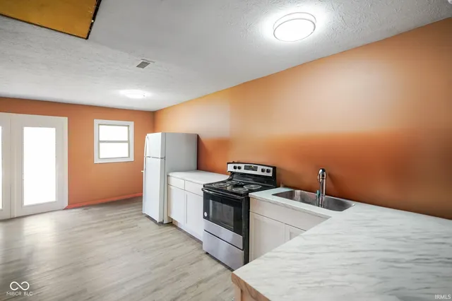 $499,000 | 7591-7593 North Old State Road 67, Mooresville, IN 46158