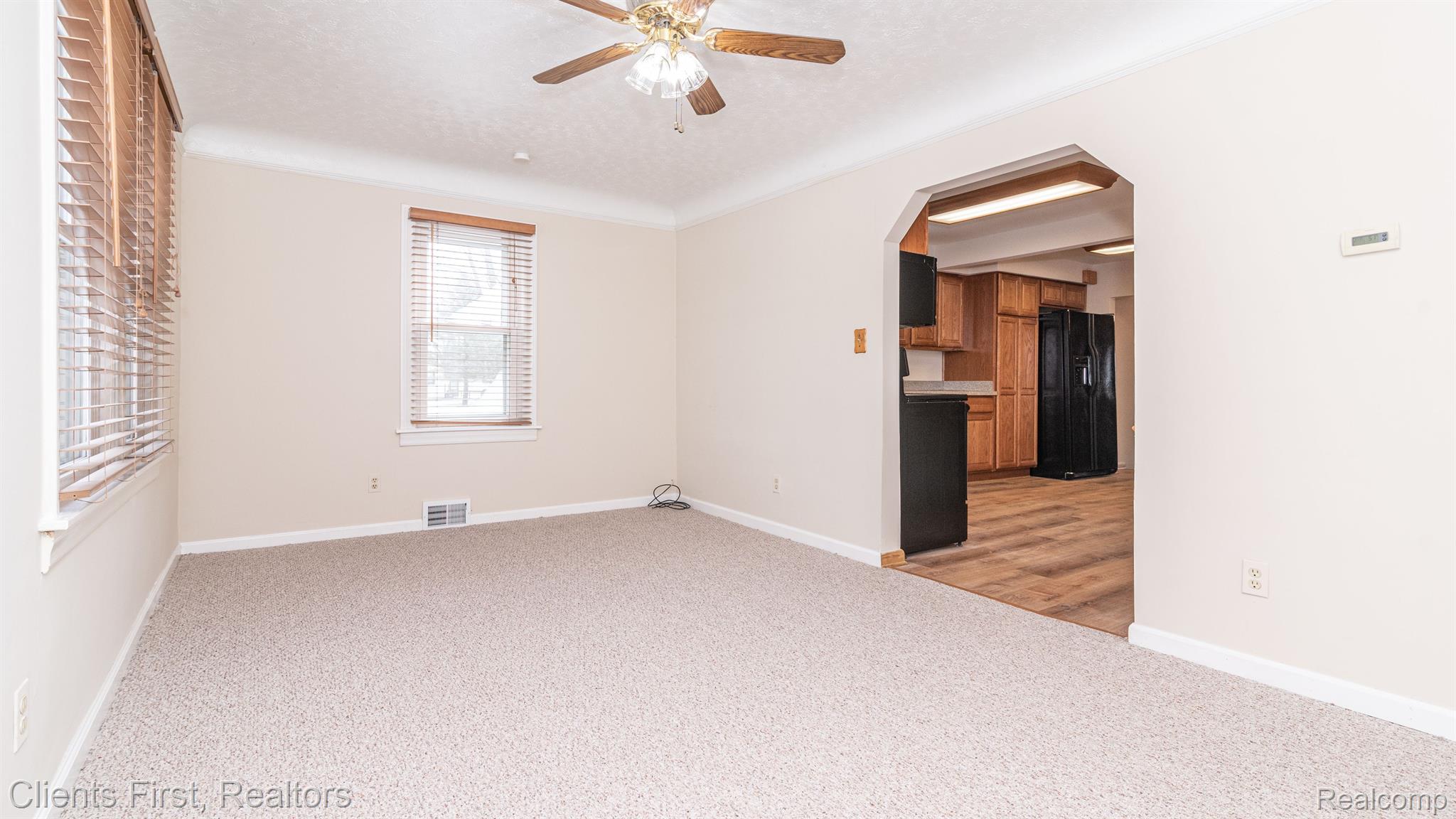 31155 Beverly Road Romulus, MI 48174 - Photo 22 of 37 Living Room