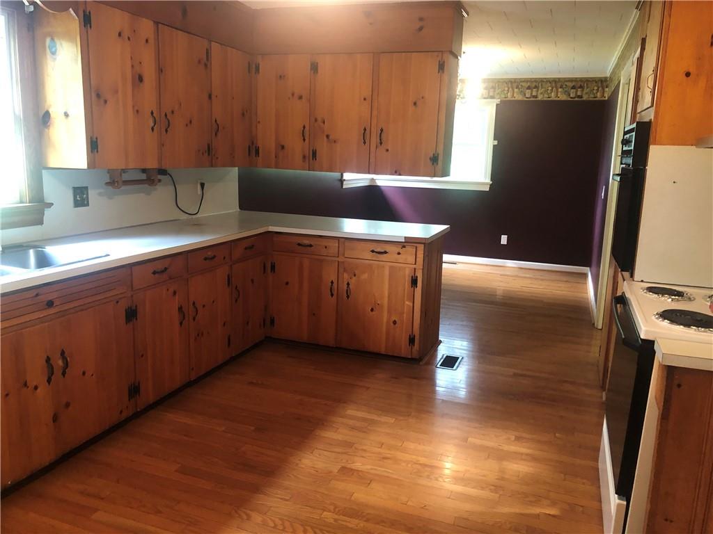 93 Pinewood Road Granite Falls, NC 28630 - Photo 10 of 27 Gallery Image 10