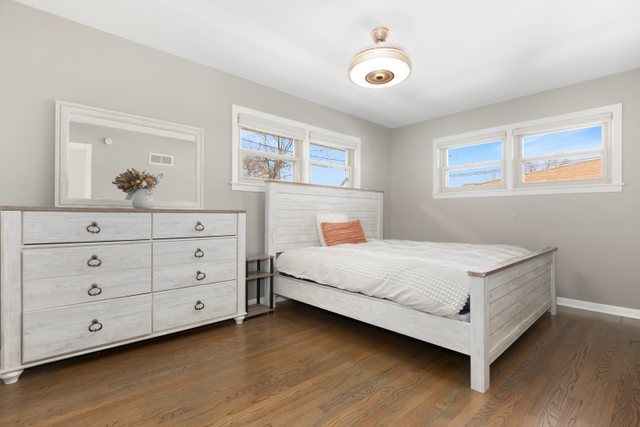 230 Chester Avenue Park Ridge, IL 60068 - Photo 18 of 44 Gallery Image 18
