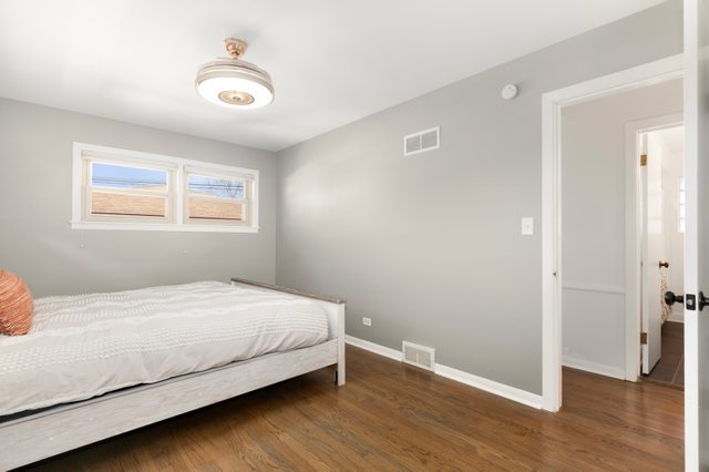 230 Chester Avenue Park Ridge, IL 60068 - Photo 19 of 44 Gallery Image 19