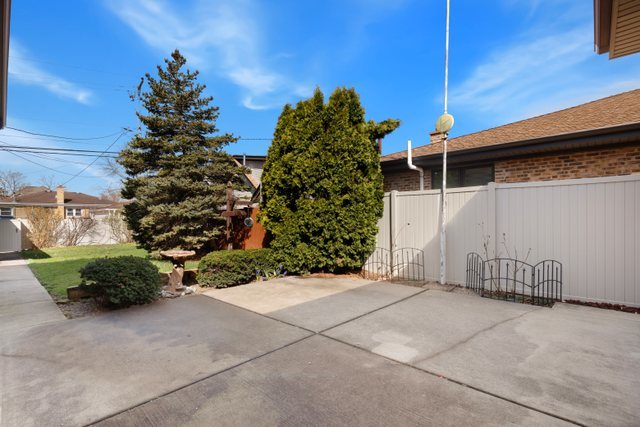 230 Chester Avenue Park Ridge, IL 60068 - Photo 34 of 44 Gallery Image 34