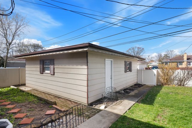 230 Chester Avenue Park Ridge, IL 60068 - Photo 42 of 44 Gallery Image 42