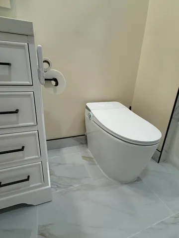 $5,000 | 2080 South Ocean Drive, Unit PH8, Hallandale Beach, FL 33009