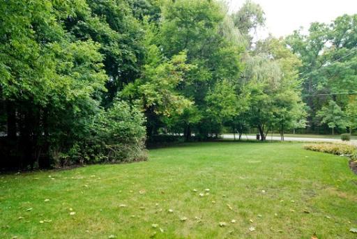 340 Moraine Road Highland Park, IL 60035 - Photo 9 of 10 a view of field with trees in the background