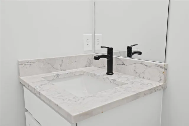 $499,900 | 37633 Scone Court, Livonia, MI 48154