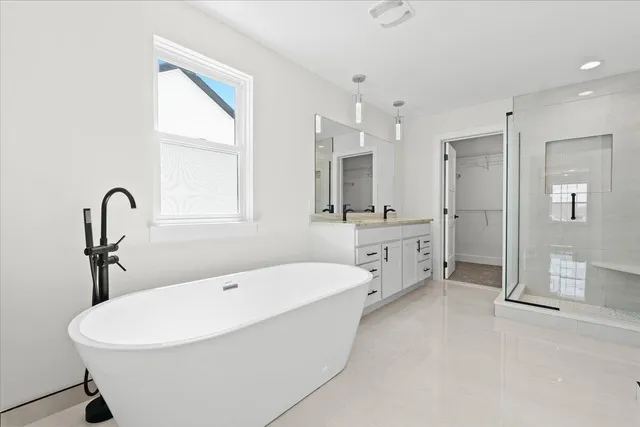 $499,900 | 37633 Scone Court, Livonia, MI 48154