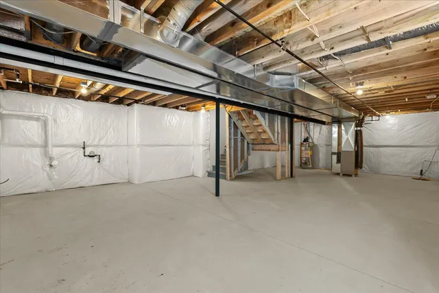 $499,900 | 37633 Scone Court, Livonia, MI 48154