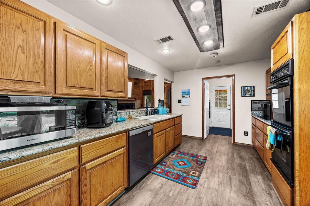 881 Wild Road Van Alstyne, TX 75495 - Photo 6 of 37