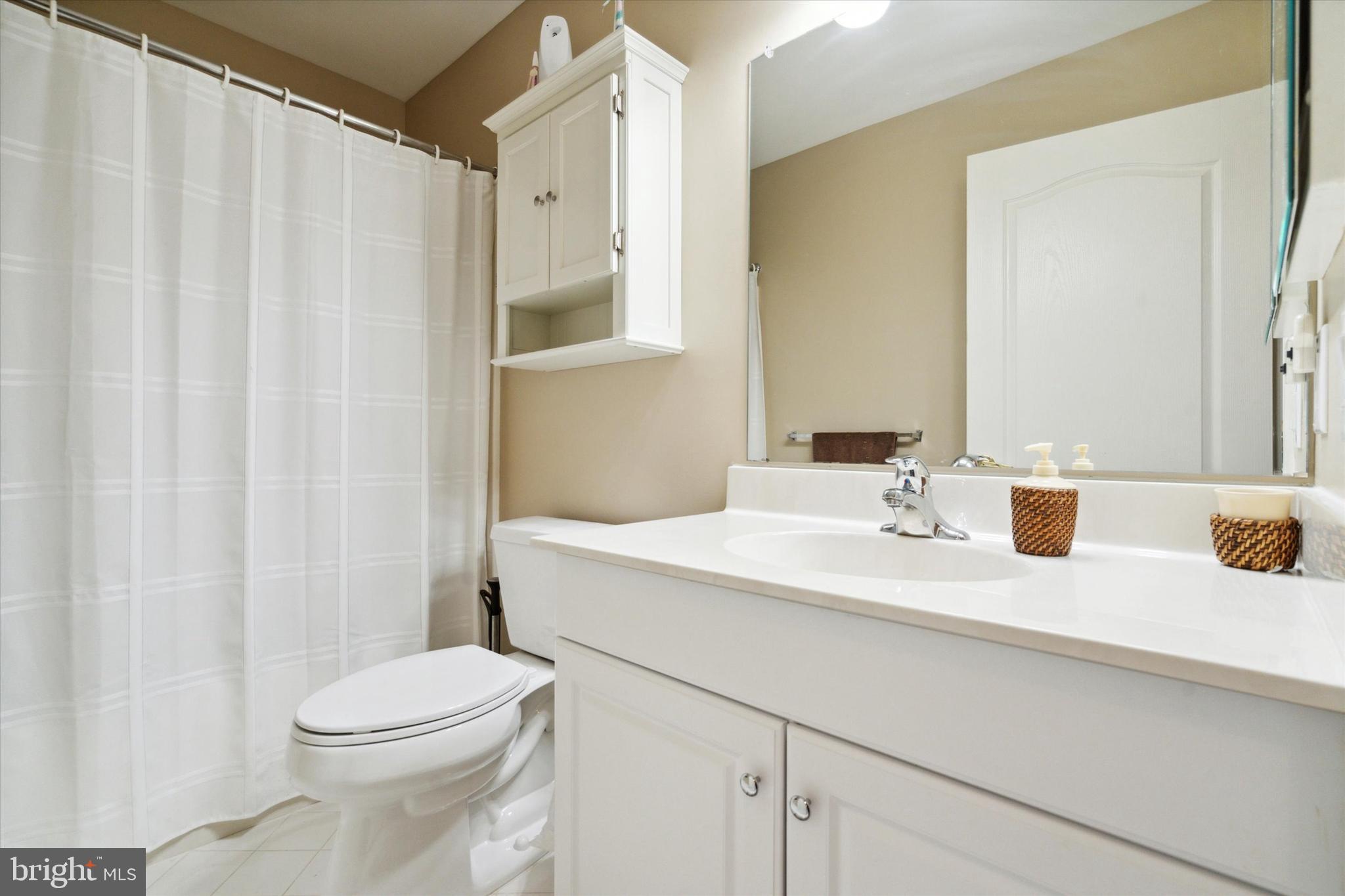 207 Coventry Road Chalfont, PA 18914 - Photo 30 of 35 Hall Bathroom