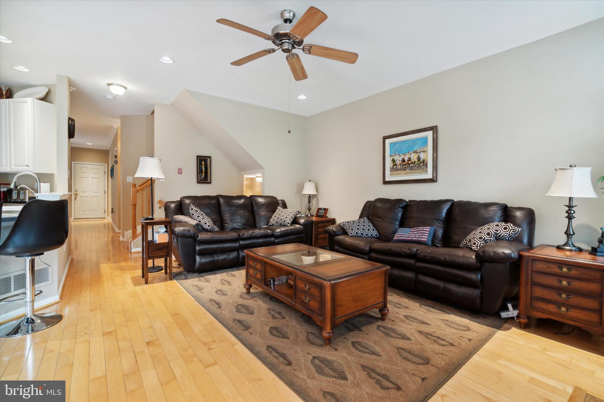 207 Coventry Road Chalfont, PA 18914 - Photo 5 of 35 Living Room