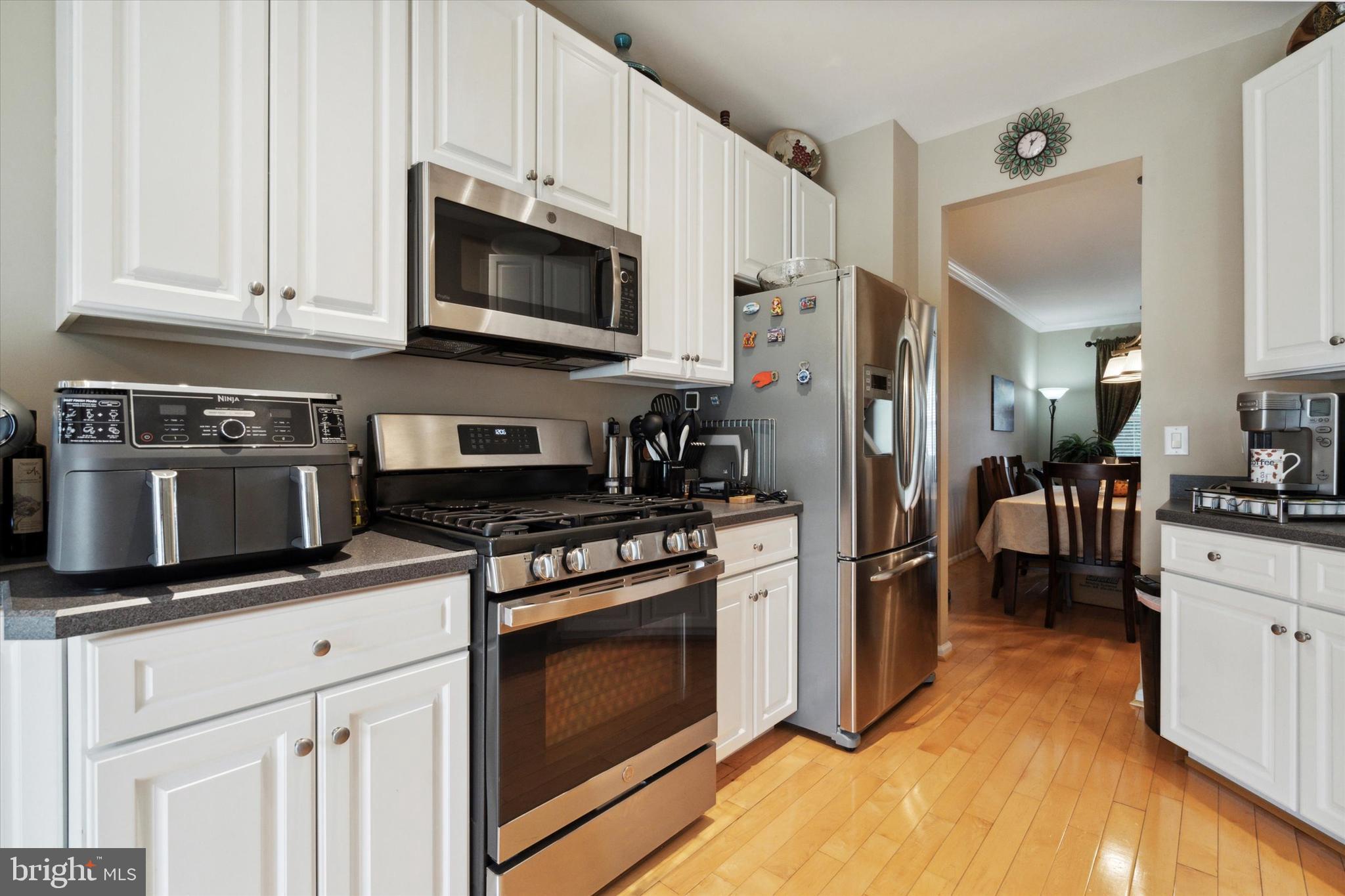 207 Coventry Road Chalfont, PA 18914 - Photo 9 of 35 Stainless Steel Appliances