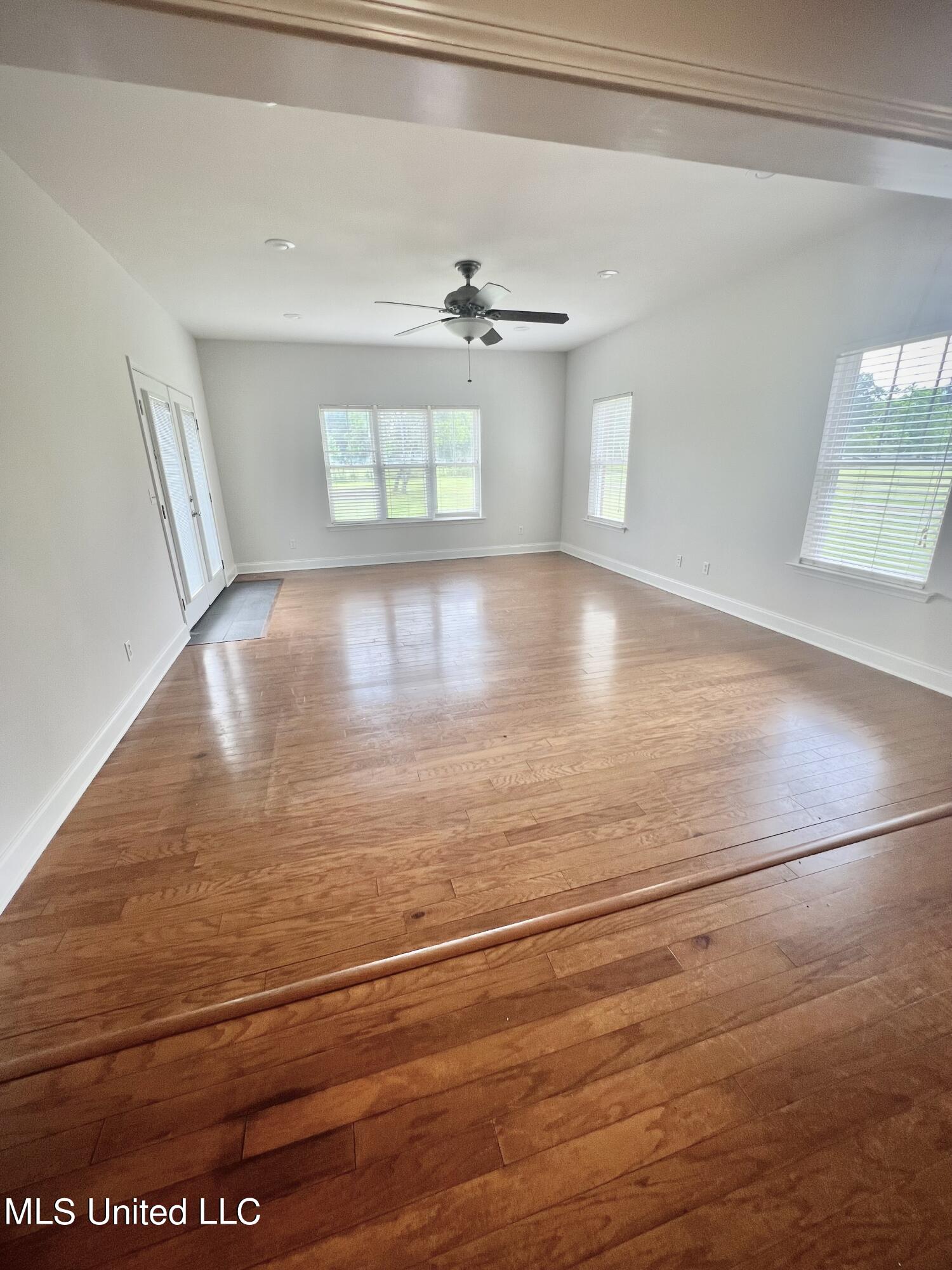 113 Polk Road Lucedale, MS 39452 - Photo 6 of 19 IMG_2607