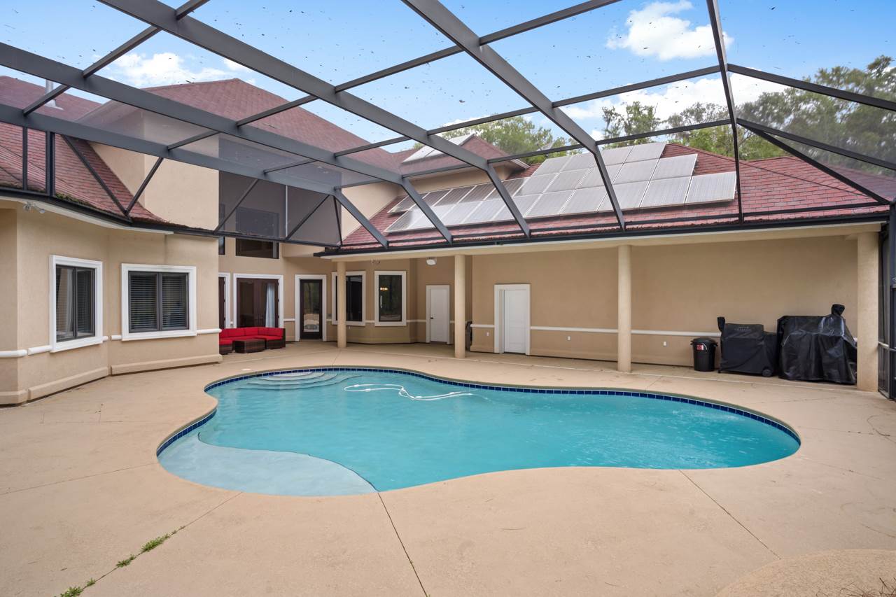 8017 Oak Grove Plantation Road Tallahassee, FL 32312 - Photo 2 of 36