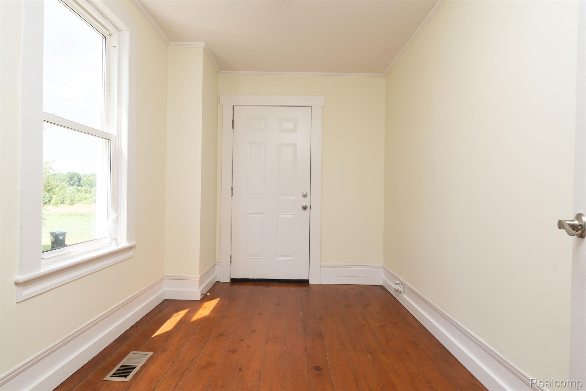 1609 North Cedar Road Fowlerville, MI 48836 - Photo 13 of 32 Gallery Image 13