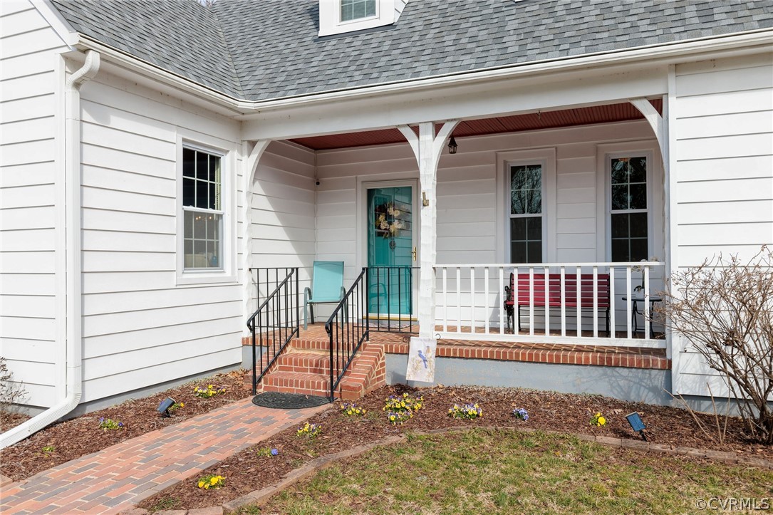 501 Old Hundred Road Midlothian, VA 23113 - Photo 10 of 44 a view of a house with a small yard and wooden floor and fence