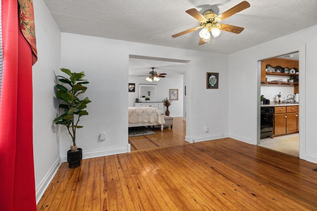 115 Old Hermitage Road Waynesboro, VA 22980 - Photo 6 of 63 a living room with furniture and a chandelier