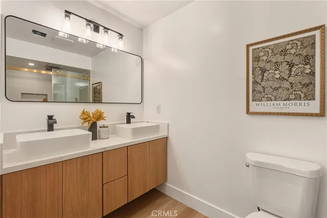 a view of a back yard of the house