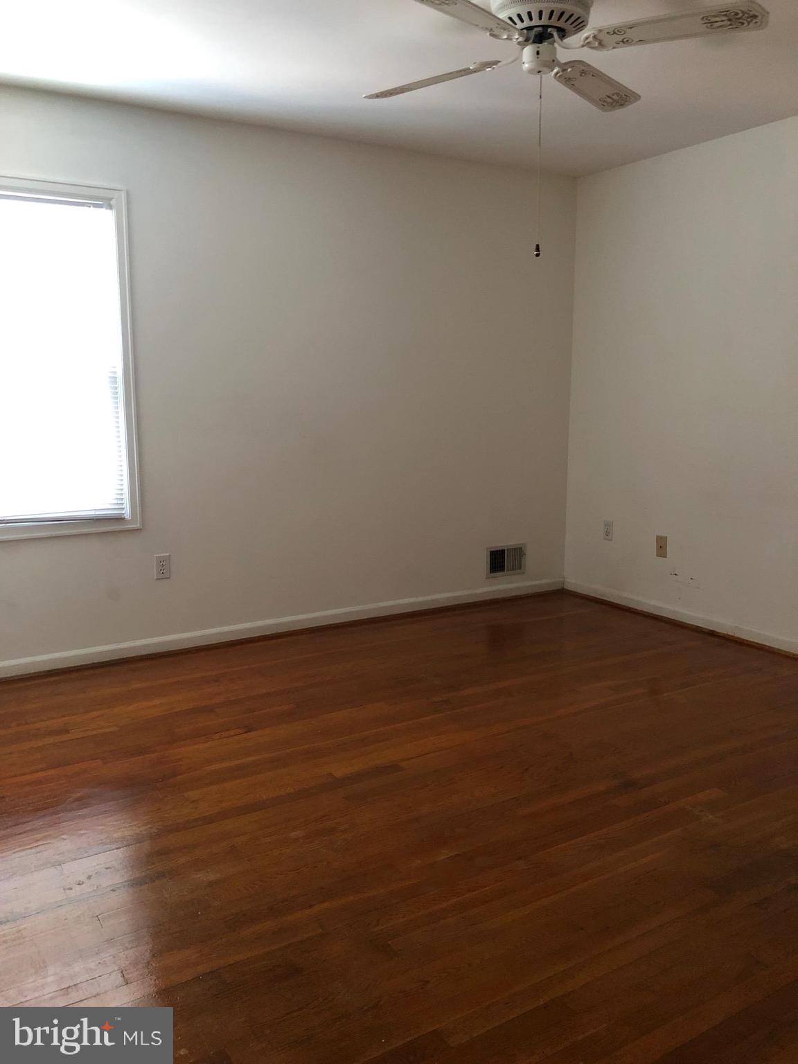 13100 Claxton Drive Laurel, MD 20708 - Photo 13 of 20 Master Room