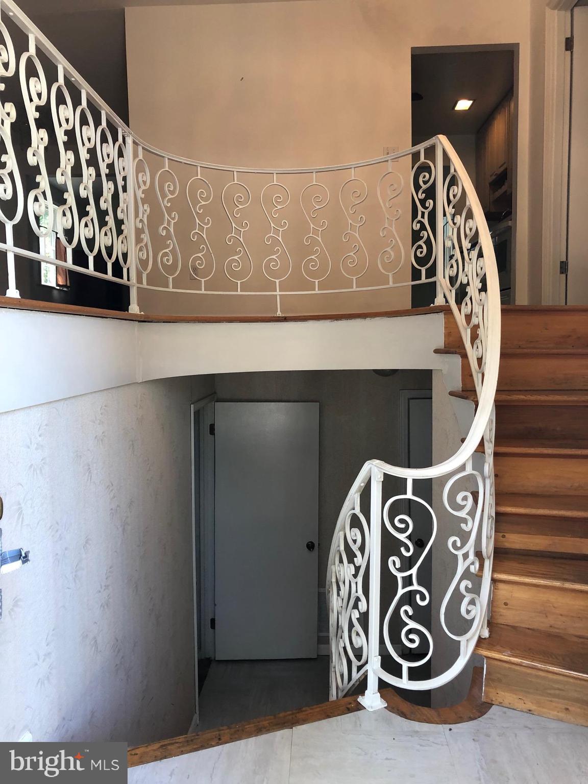 Entrance 1