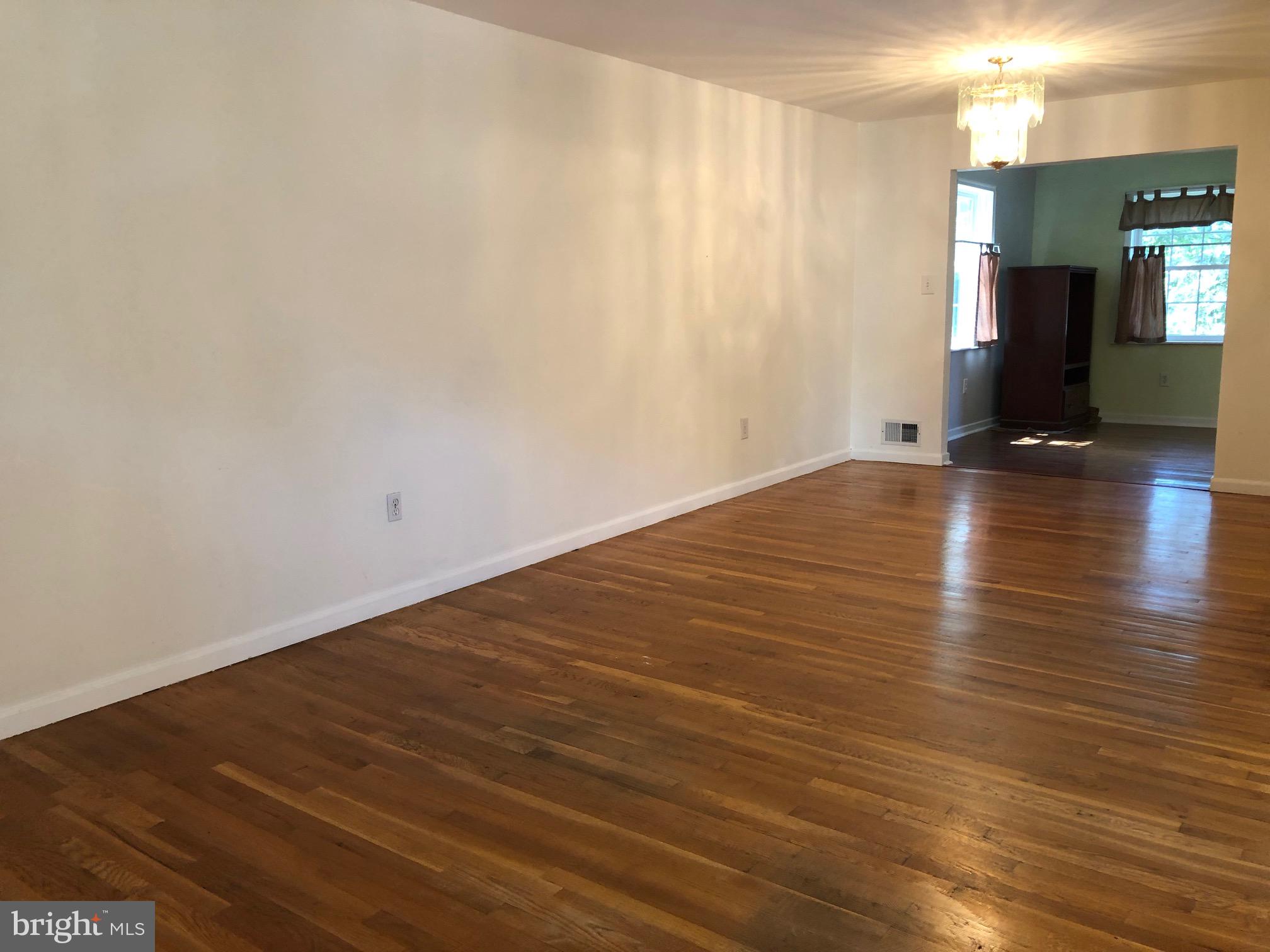 Living RoomDining Room/ an