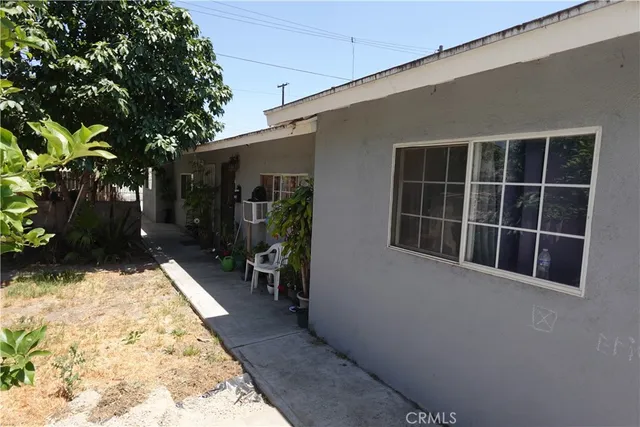 $1,600,000 | 6910 Chanslor Avenue, Bell, CA 90201