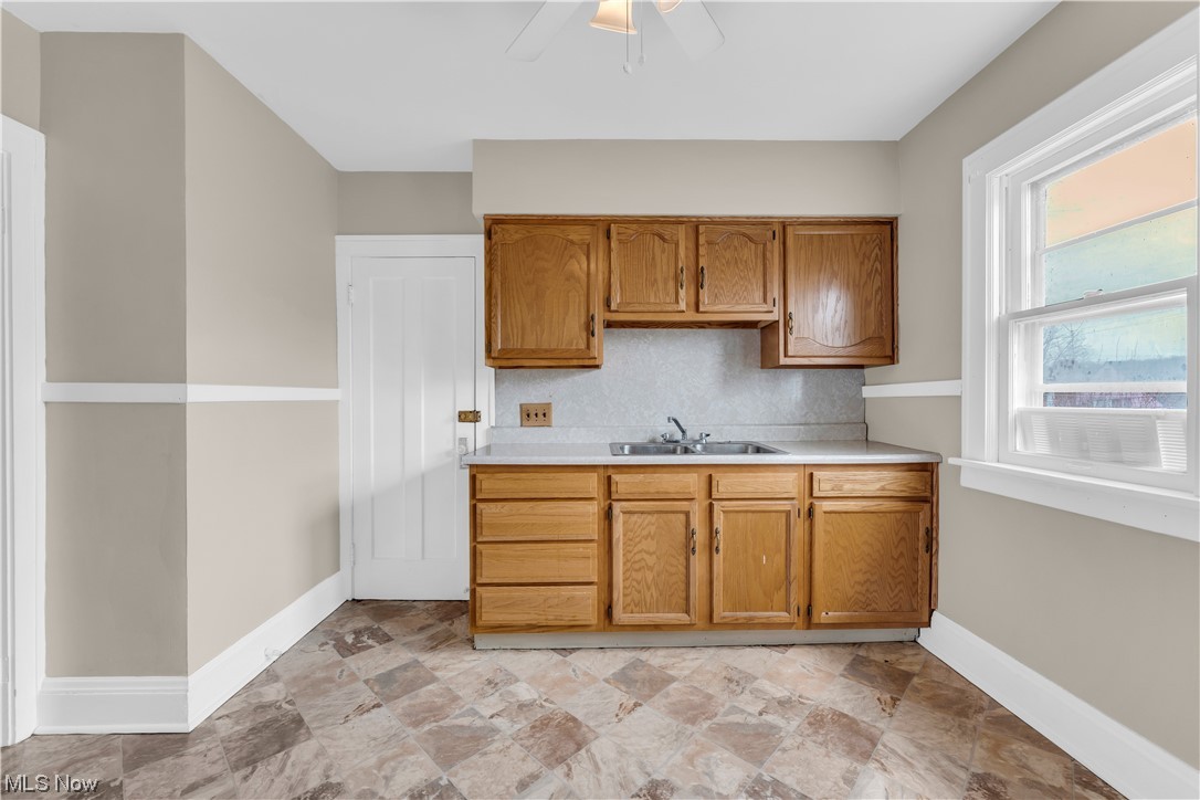 1467 Larchmont Road Cleveland, OH 44110 - Photo 11 of 26 Gallery Image 11