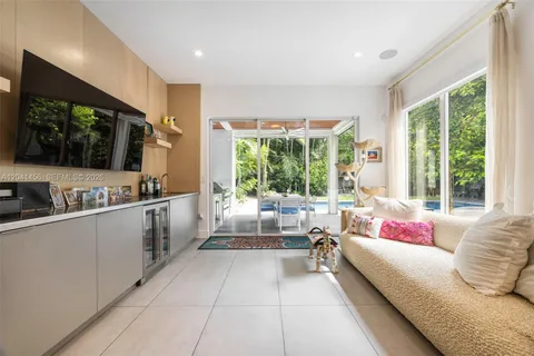 $4,750,000 | 3901 Kumquat Avenue, Miami, FL 33133