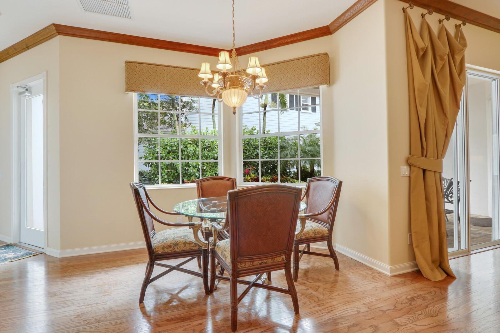 179 Barbados Drive Jupiter, FL 33458 - Photo 9 of 27 Dinning Area