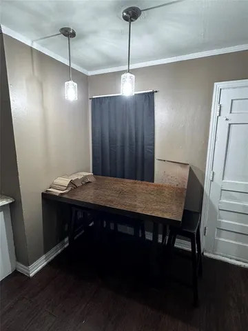 $229,900 | 2906 West 9th Street, Dallas, TX 75211