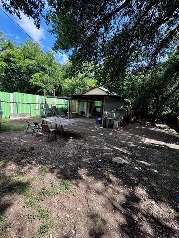 $229,900 | 2906 West 9th Street, Dallas, TX 75211