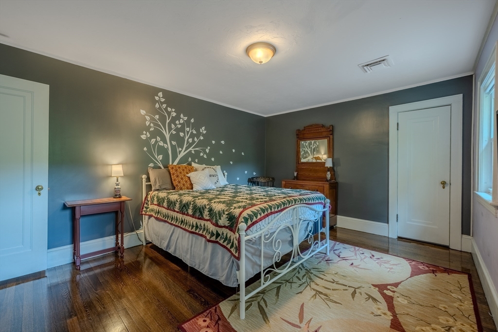 7 Argyle Street Worcester, MA 01609 - Photo 28 of 41 a bedroom with a bed and window