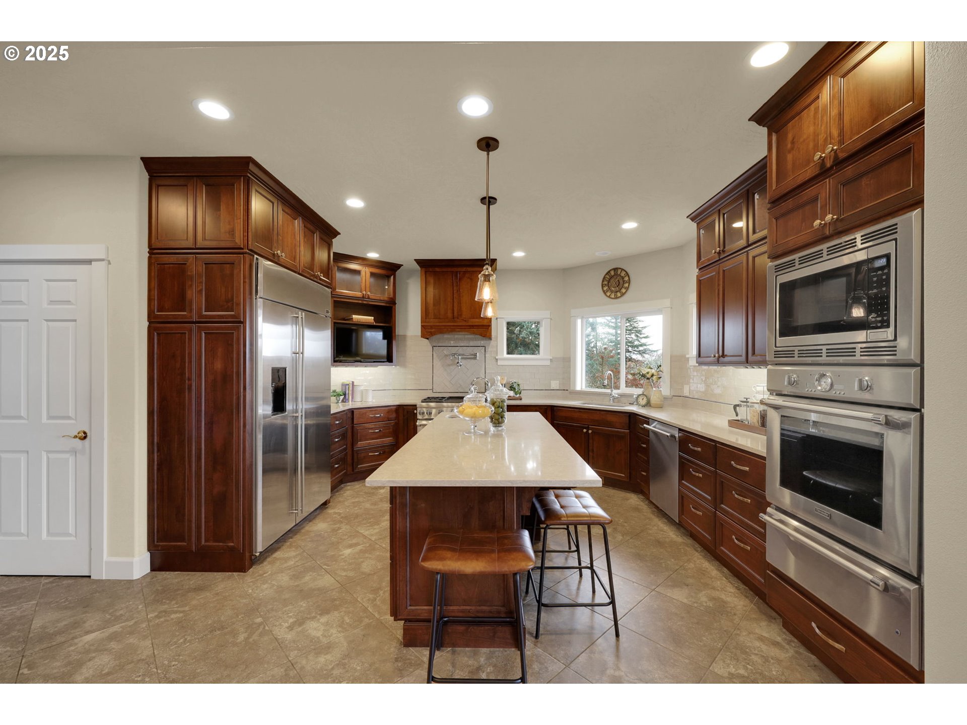 1243 Crenshaw Road Eugene, OR 97401 - Photo 12 of 48 Gallery Image 12