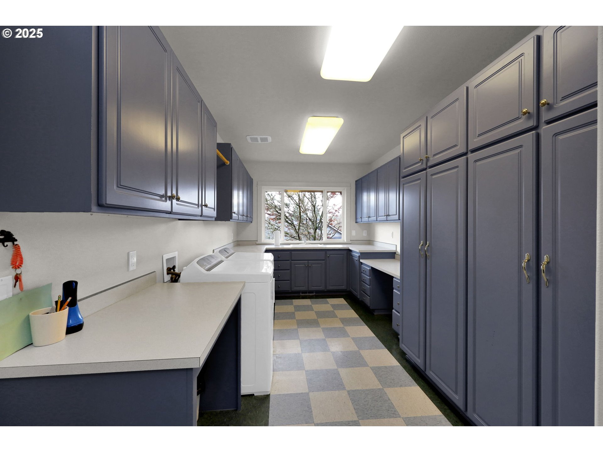 1243 Crenshaw Road Eugene, OR 97401 - Photo 41 of 48 Gallery Image 41