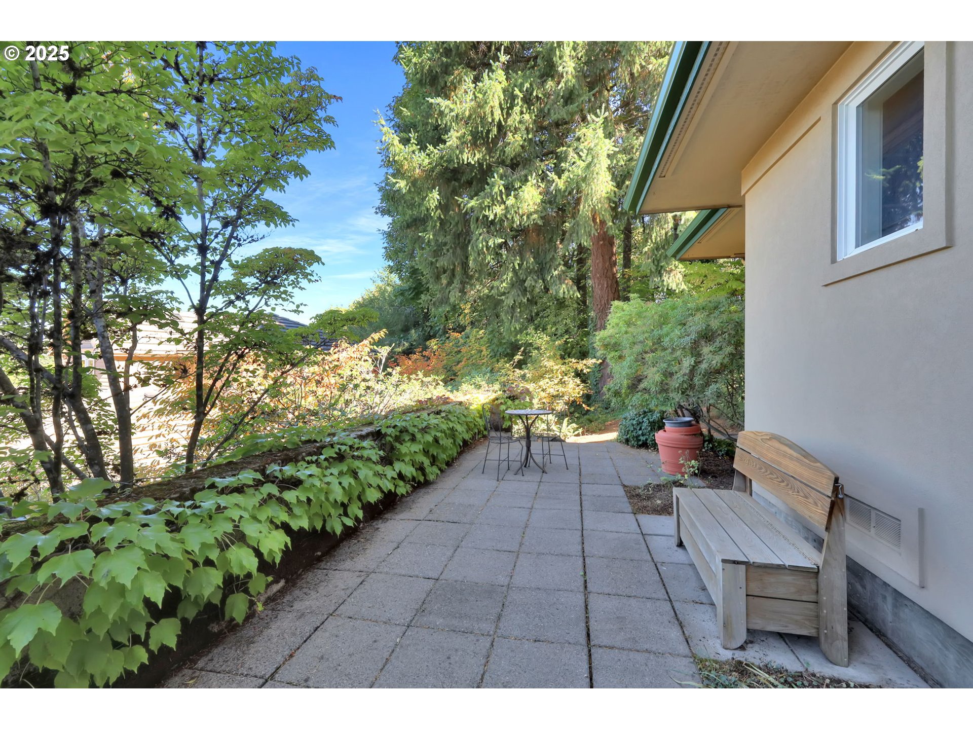 1243 Crenshaw Road Eugene, OR 97401 - Photo 42 of 48 Gallery Image 42