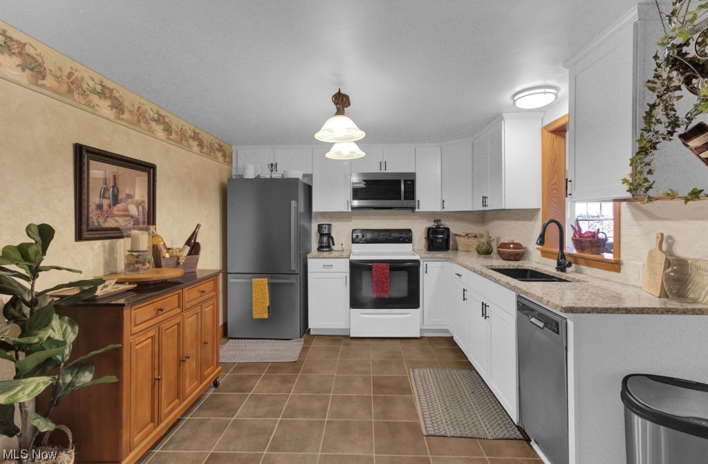 7166 Lowmiller Road Minerva, OH 44657 - Photo 11 of 35