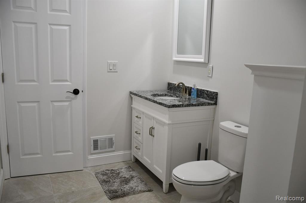 28799 Elwell Road Belleville, MI 48111 - Photo 23 of 42