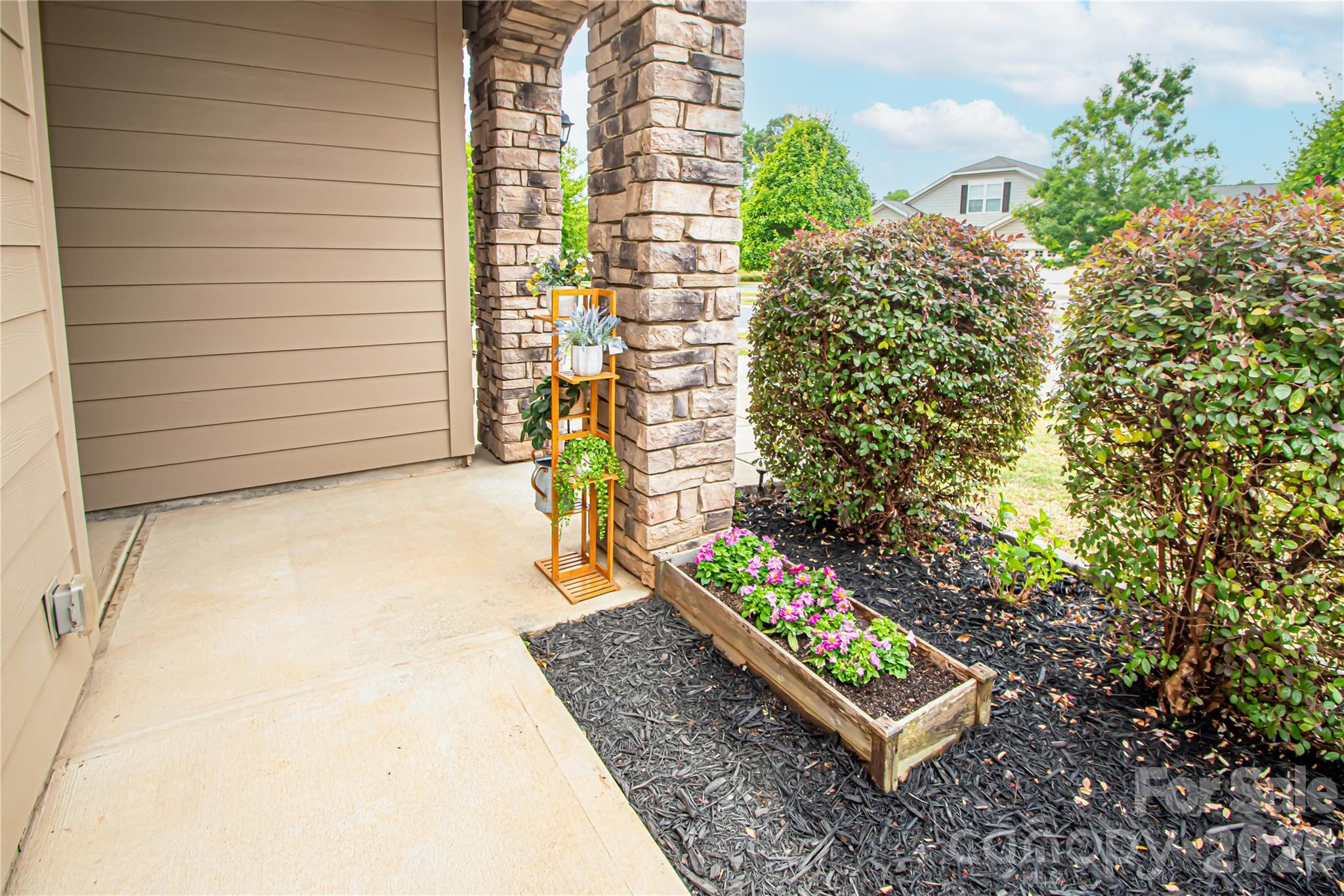 11145 Chapeclane Road Charlotte, NC 28278 - Photo 3 of 45