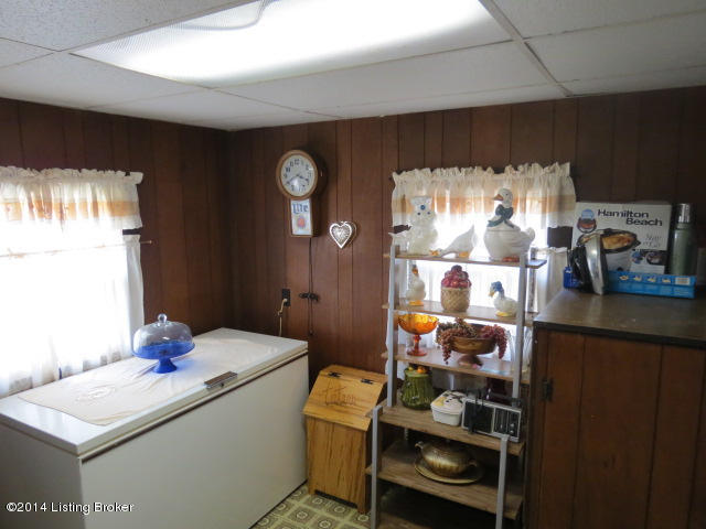 4108 Riedley Road Louisville, KY 40216 - Photo 17 of 25 IMG_0025