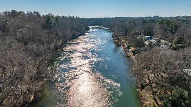 $995,000 | 3941 Paces Ferry Drive Southeast, Atlanta, GA 30339