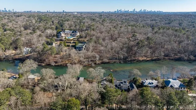 $995,000 | 3941 Paces Ferry Drive Southeast, Atlanta, GA 30339