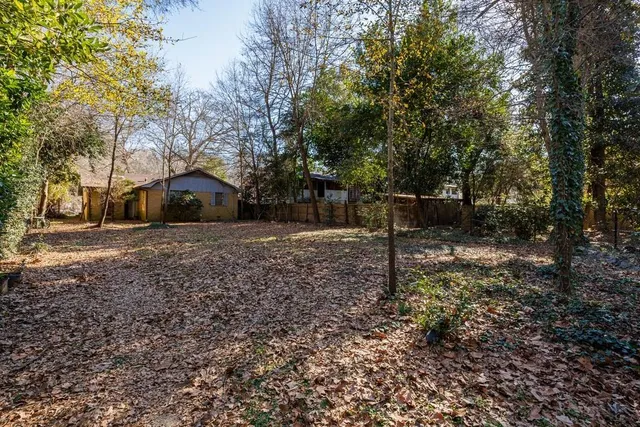 $995,000 | 3941 Paces Ferry Drive Southeast, Atlanta, GA 30339