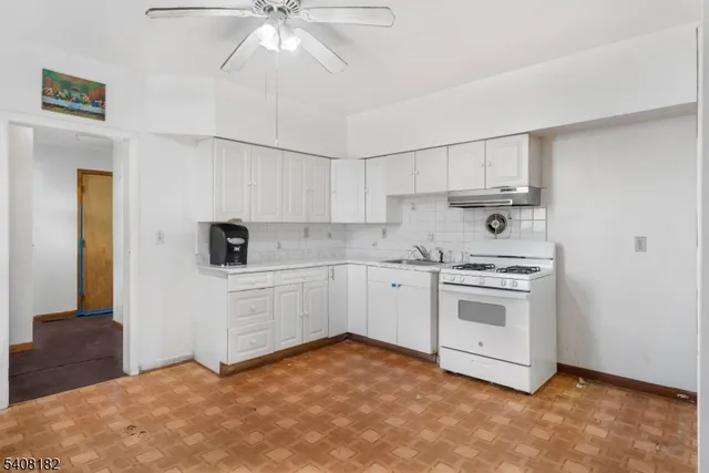 $659,900 | 44 Richards Street, Newark, NJ 07105